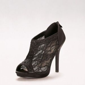 Davids Bridal high heel lace shootie